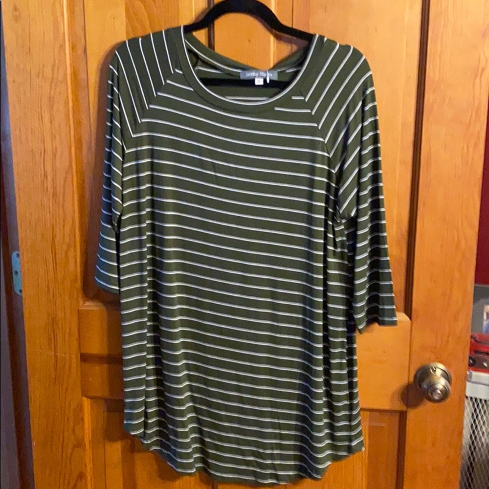 Raglan tee